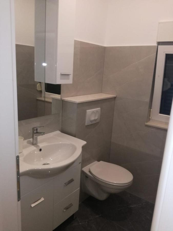 Apartmani Ivica Martic Duće Exterior foto